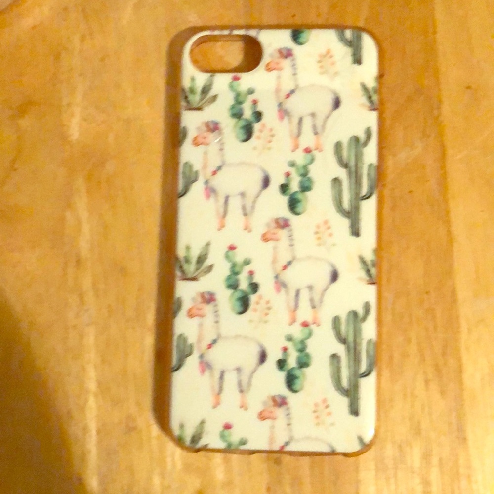 An iPhone 6s/6/7/8 case with llamas all over it!!